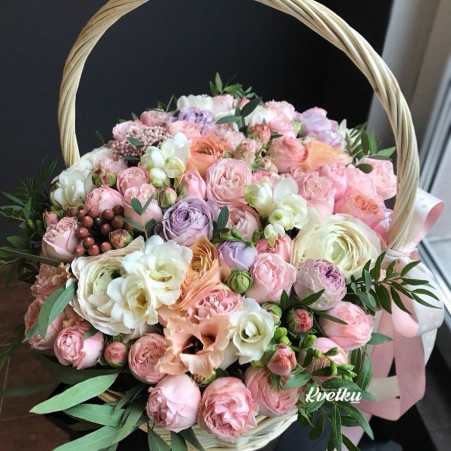 Basket of flowers №4