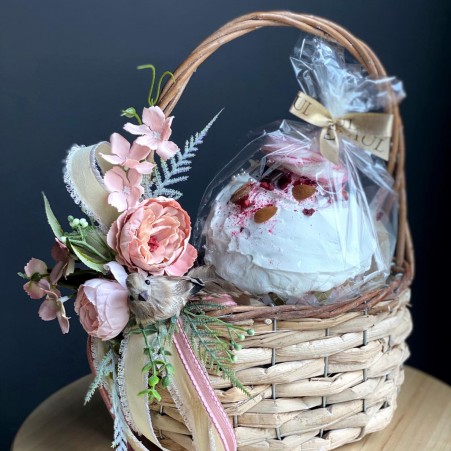 Easter basket - Kulich is not included in the price